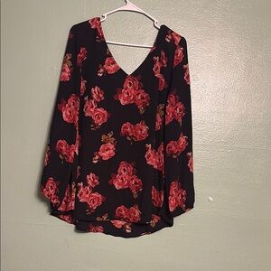 14th & Union Relaxed Asymmetrical Black and Red Blouse